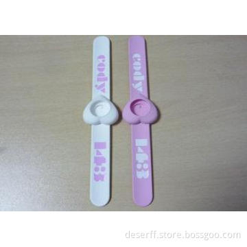 2012 fashion heart shape interchangeable silicone watch ban
